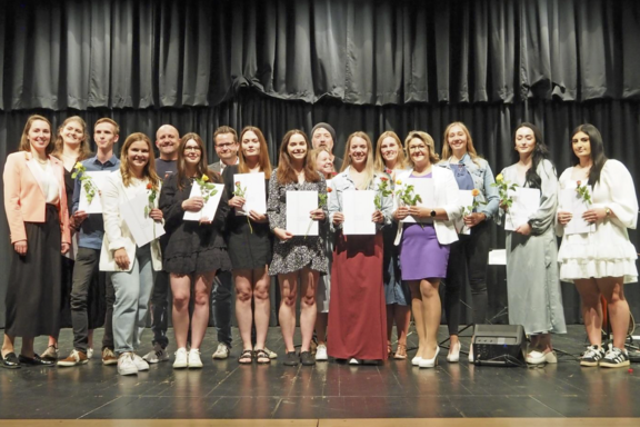 Klasse 3FsSPa: Staatlich anerkannte Erzieher/Praxisintegrierte vergütete Ausbildung (Frau Fehn und Herr Gamisch)